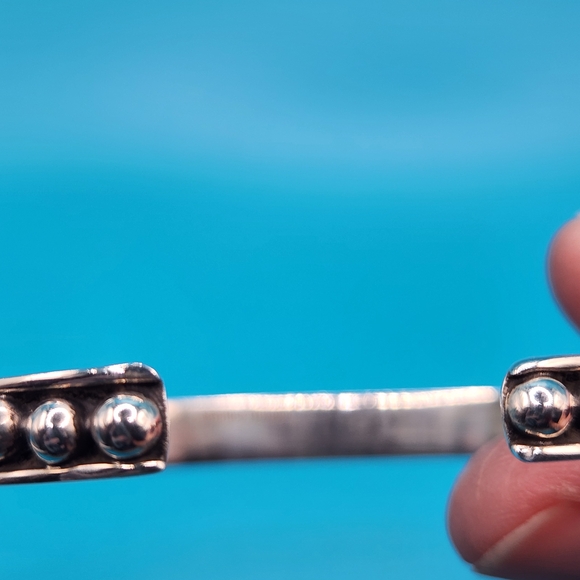 Elegant Silver Beaded Bracelet - Picture 3 of 6